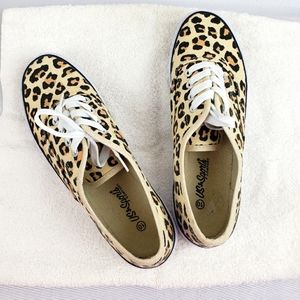 Cheetah Low Top sneakers sz 10